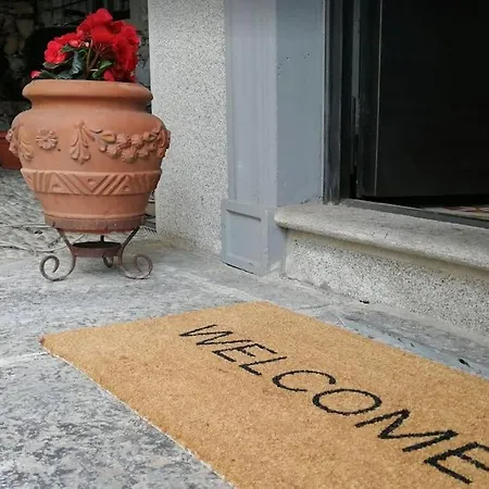 Mauro Apartment. Fresh And Peaceful. *